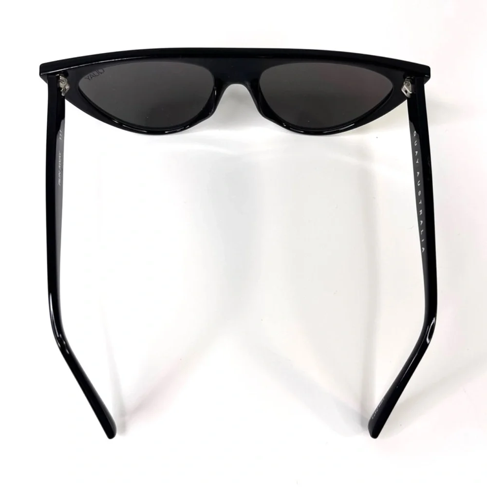 QUAY AUSTRALIA Run Away NEW Black Cat Eye Sunglasses NEW